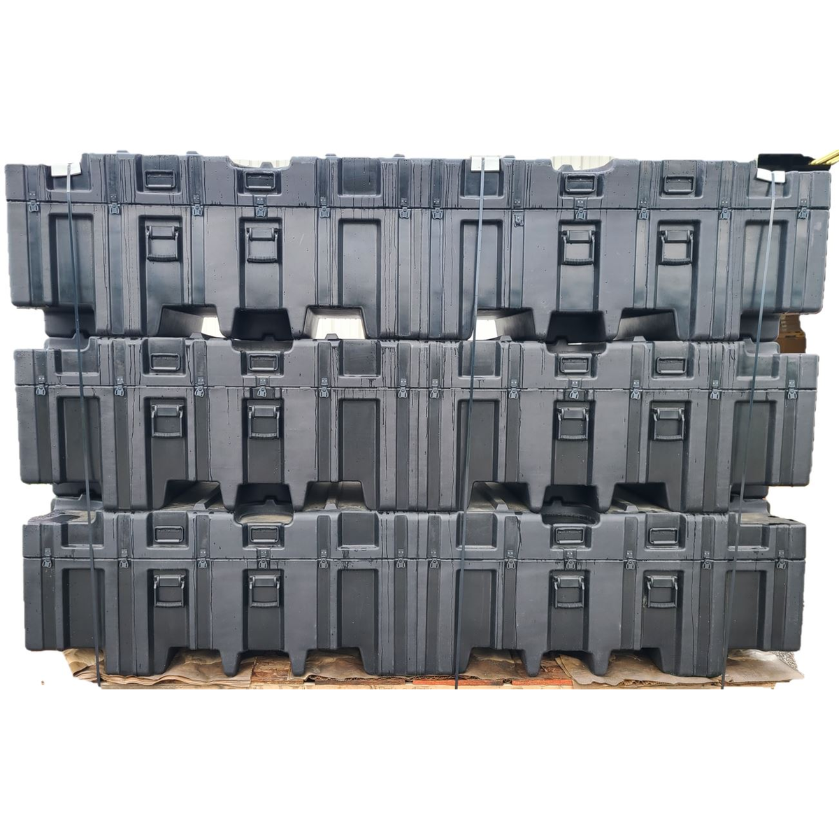 Military grade cargo hard container - Container Exterior dimensions 142''L x 30h'' x 37w'' - USA Supply