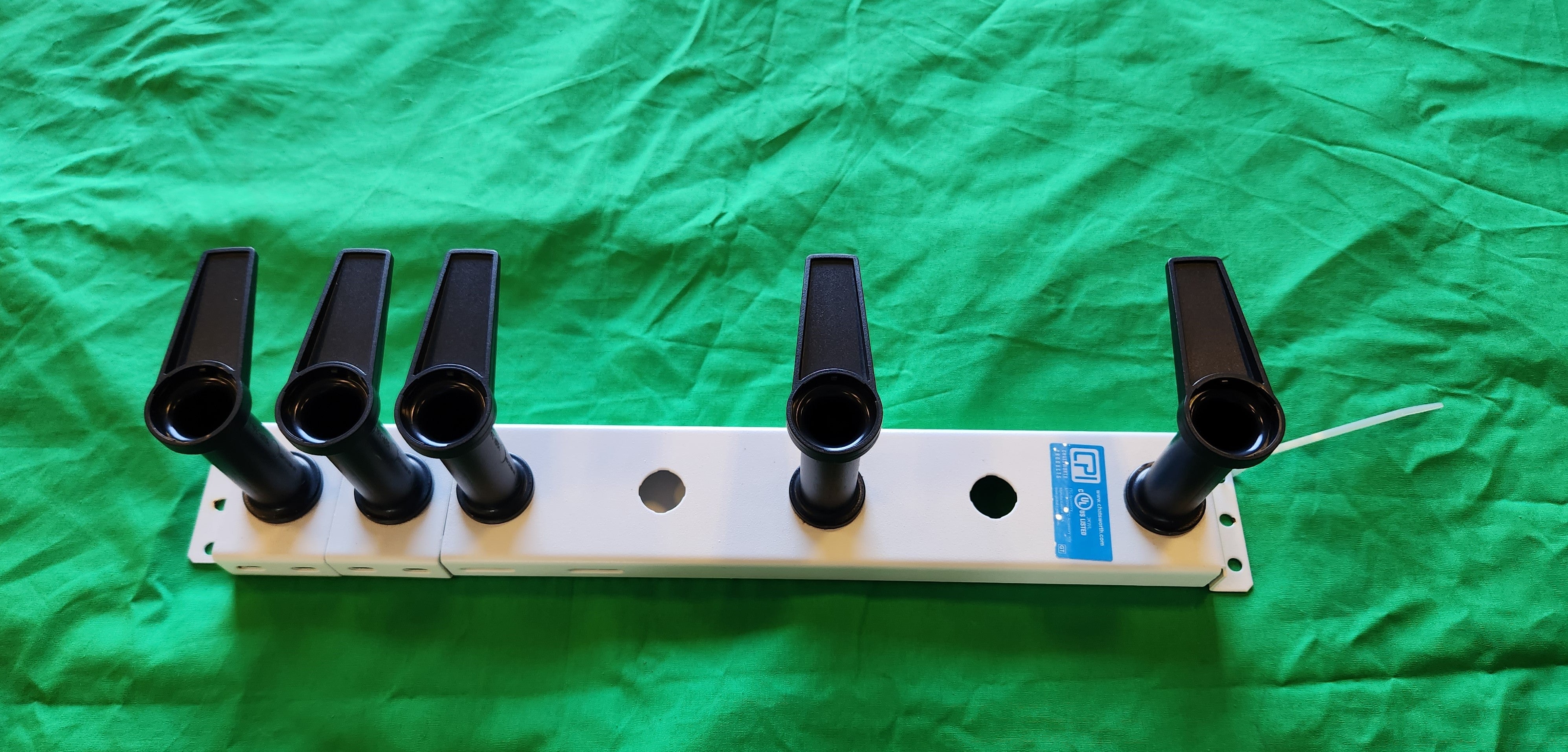 Chatsworth Telescoping Cable Manager - part 39377-C01 - USA Supply (1 of 3)