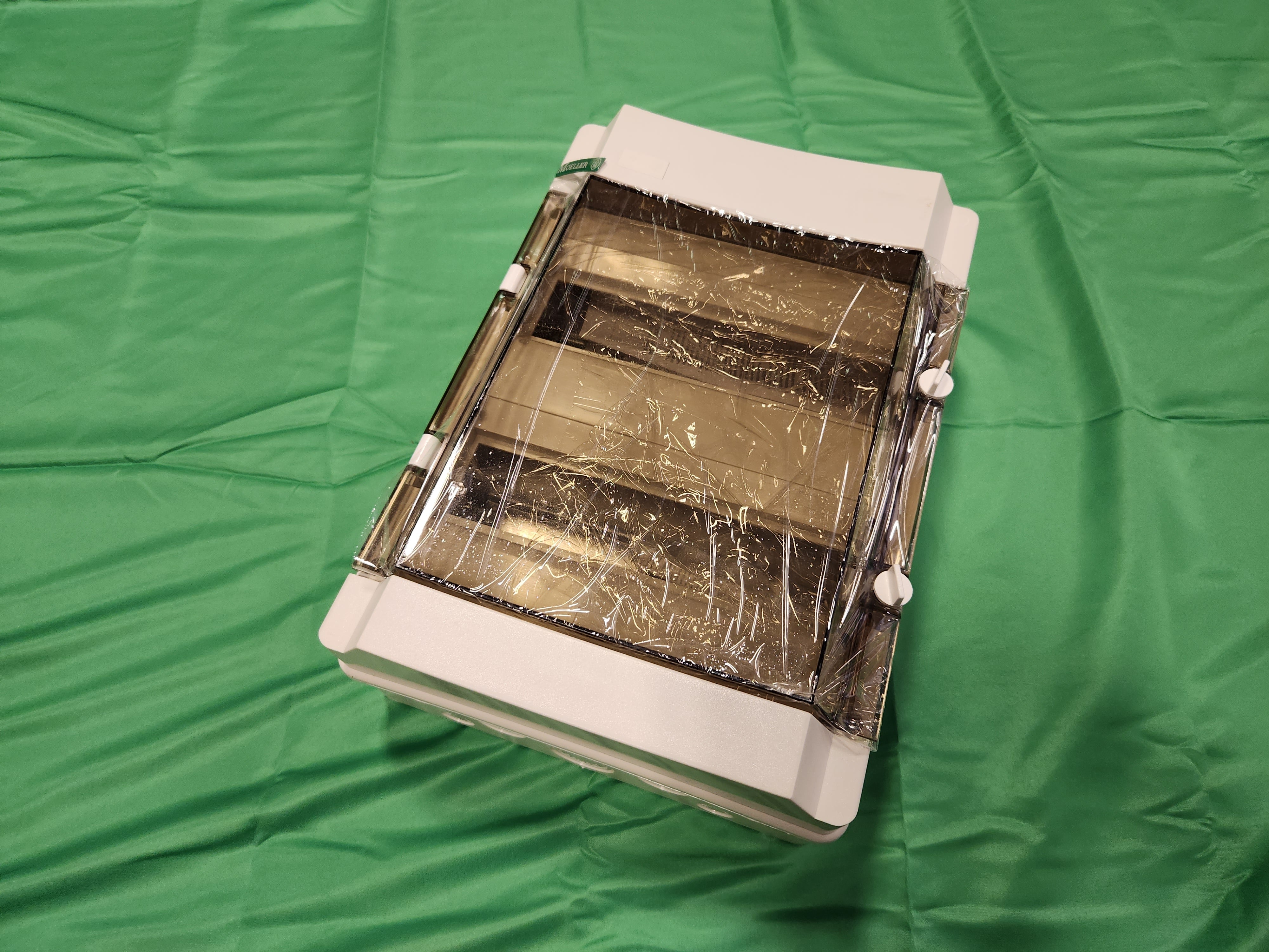 Eaton IP55 Surface-Mounted Distribution Box 24 - New/Open Box - part FKV-O7-FR55-H - USA Supply (1 of 3)