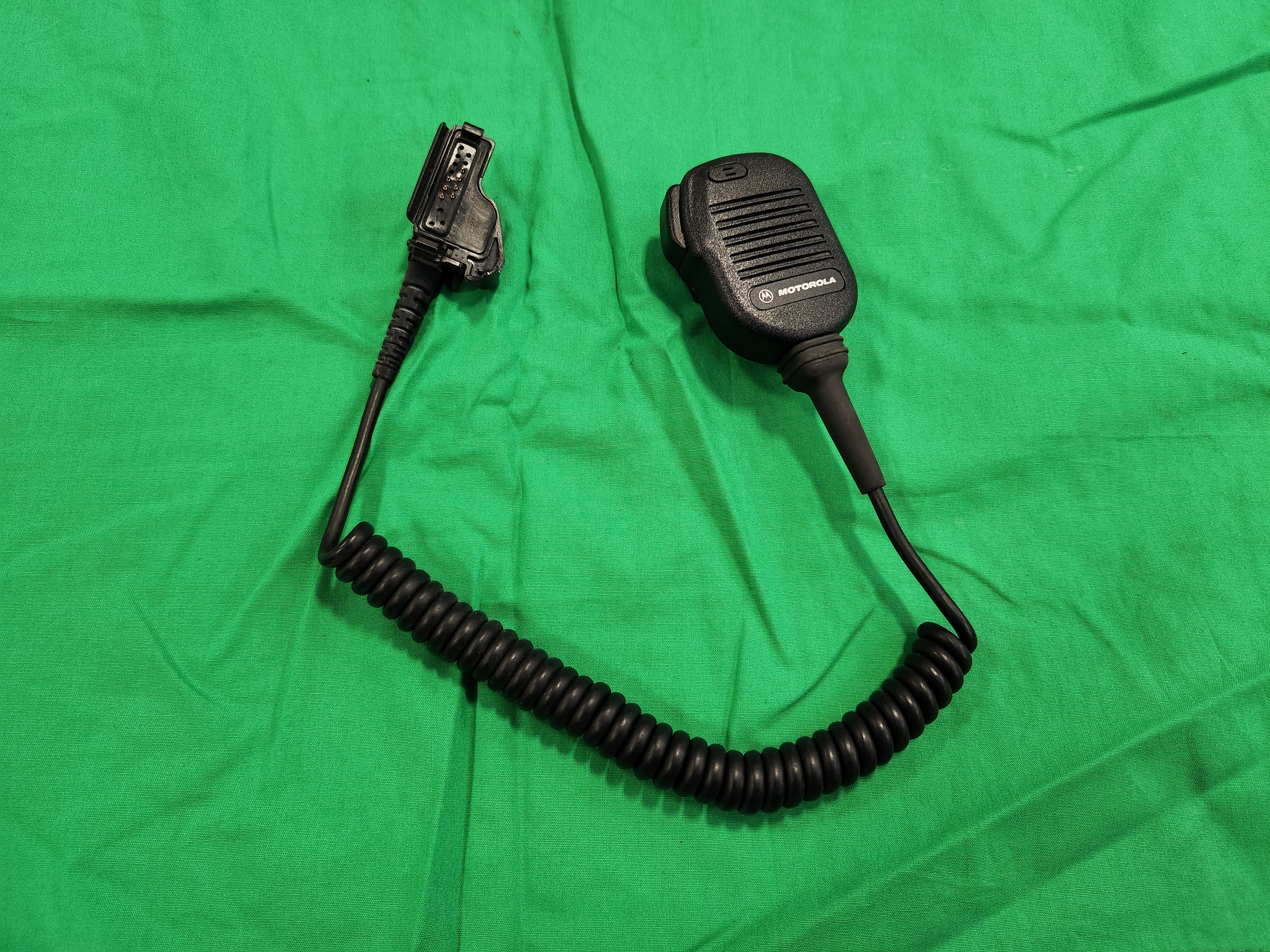 Motorola NMN6191C Noise Canceling Portable Remote Speaker Microphone (1 of 5)