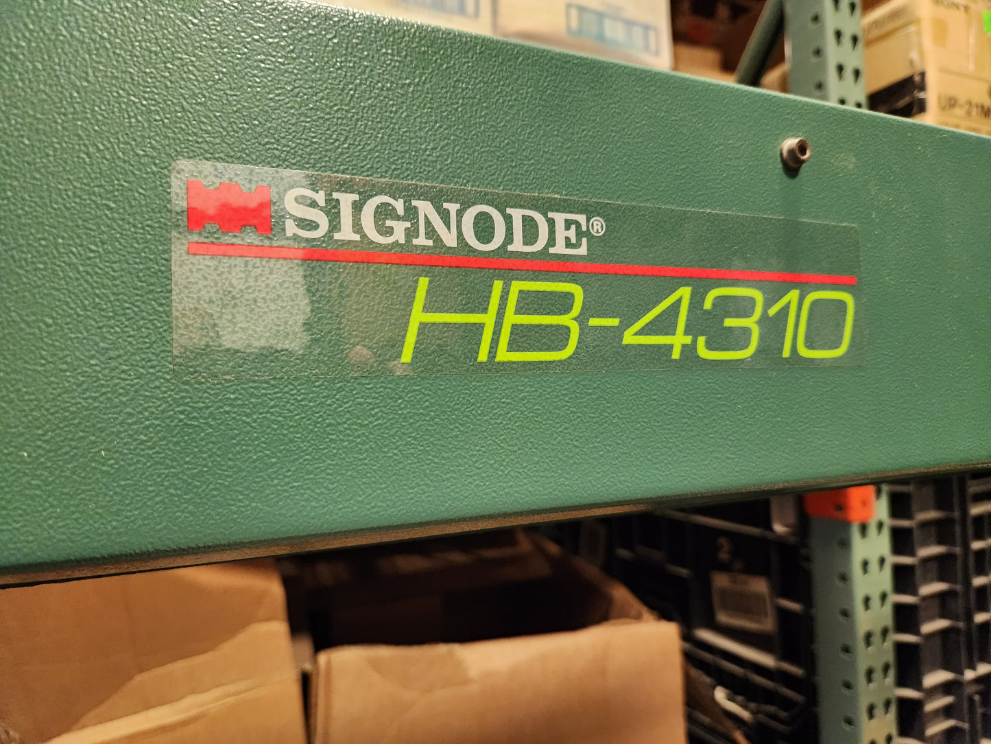
                  
                    Signode HB-4310 Side Seal Plastic Strapping Machine
                  
                