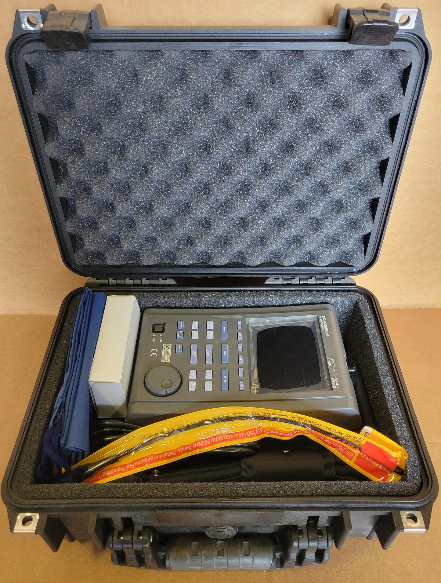 
                  
                    B&K Precision 2650 Portable Handheld 3.3GHz Spectrum Analyzer with Pelican 1450 Case - USA Supply
                  
                
