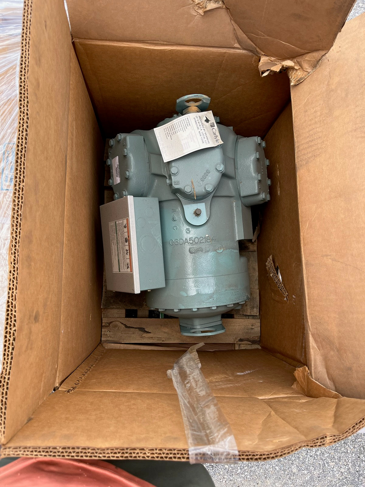 Carrier Carlyle Semi-Hermetic Reciprocating Compressor 06D NEW - USA Supply